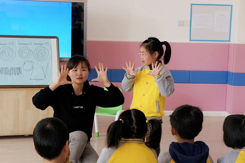 女孩子學幼師專業(yè),貴陽哪個中專學校好