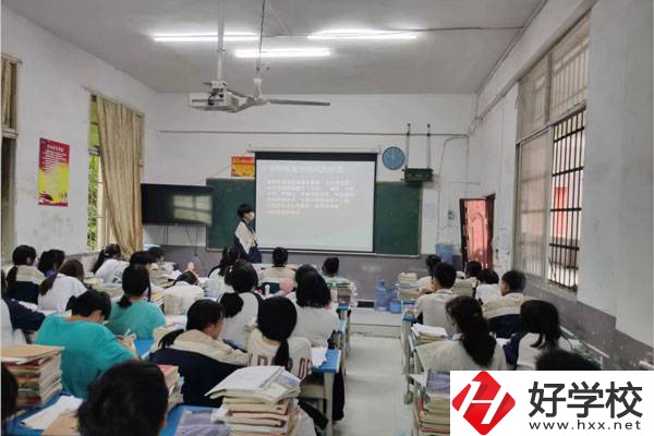 懷化市大鑫藝術職業(yè)學校教室