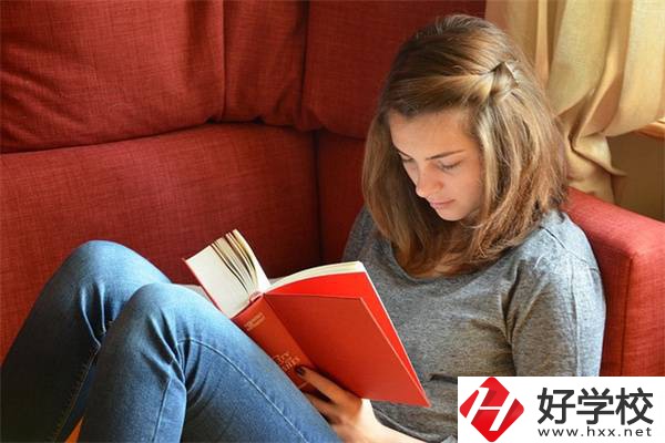 在湖南考不上高中怎么辦？女孩學(xué)點(diǎn)什么好？