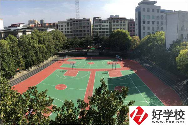 邵陽市精英職業(yè)技術學校運動場